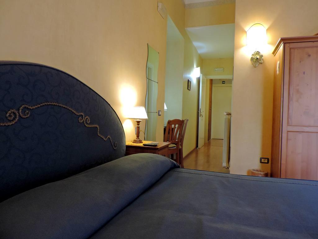 B&B Bonapace Portanolana Neapol Pokoj fotografie